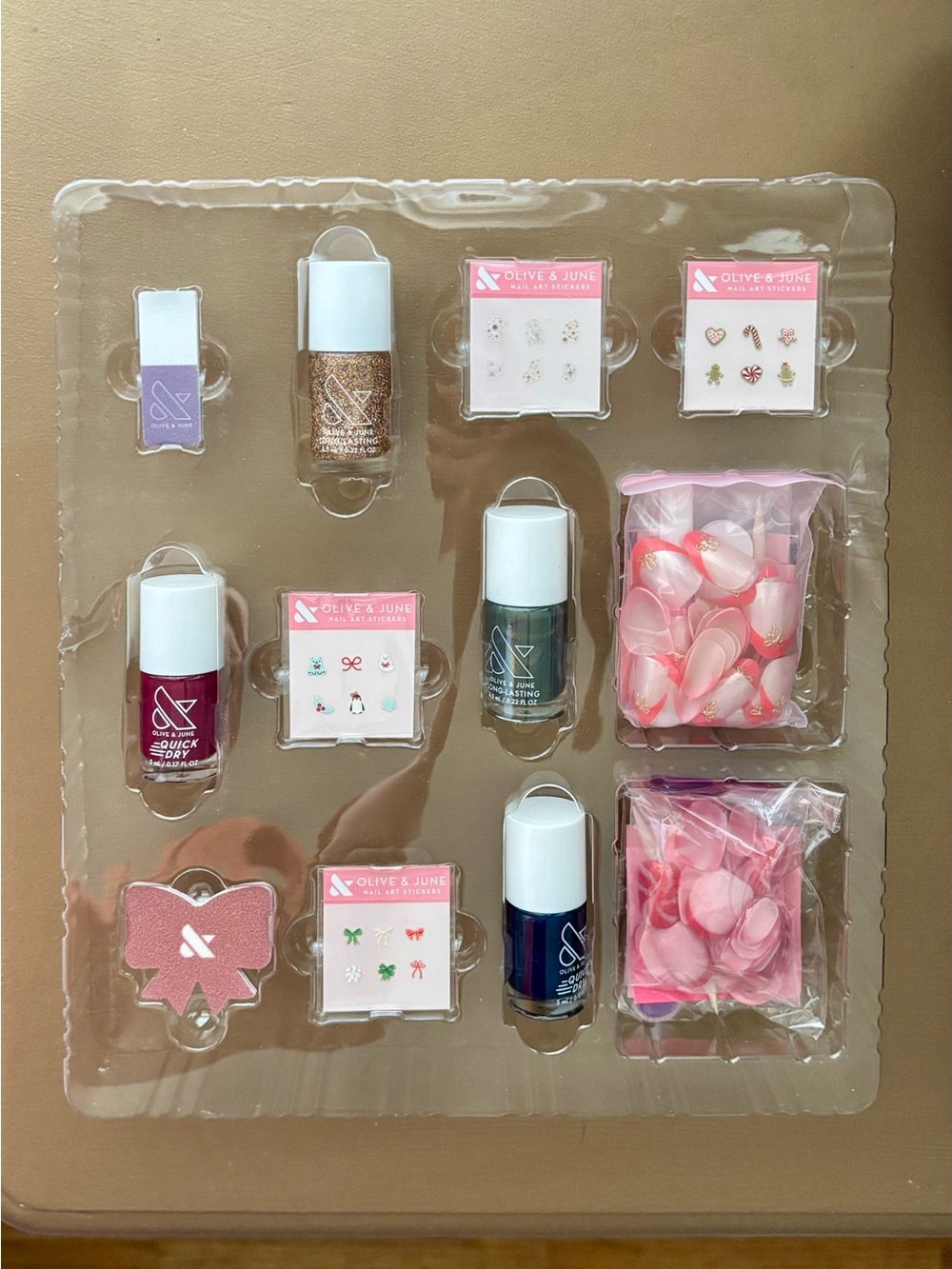 Olive & June Nail Kit